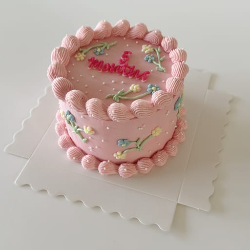 4-Inch Bento Cake (Hand-Piped Floral)