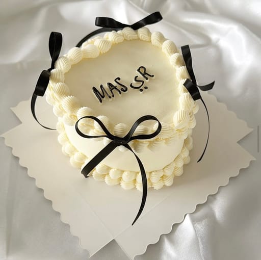 5-Inch Heart Bento Cake (with Ribbon)