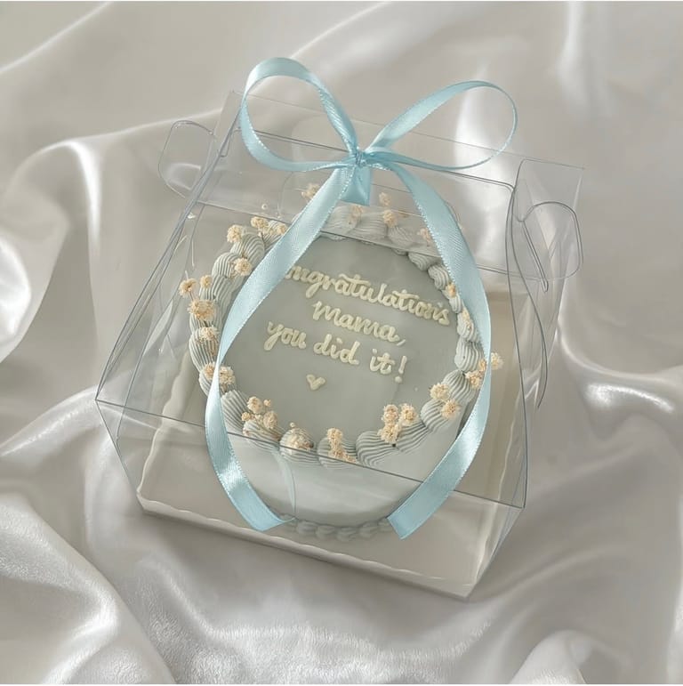 5-Inch Round Bento Cake (with Simple Dried Flowers) - Image 2