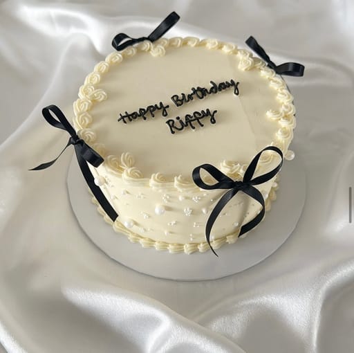6-Inch Bento Cake (Cream with Pearls & Black Ribbon)