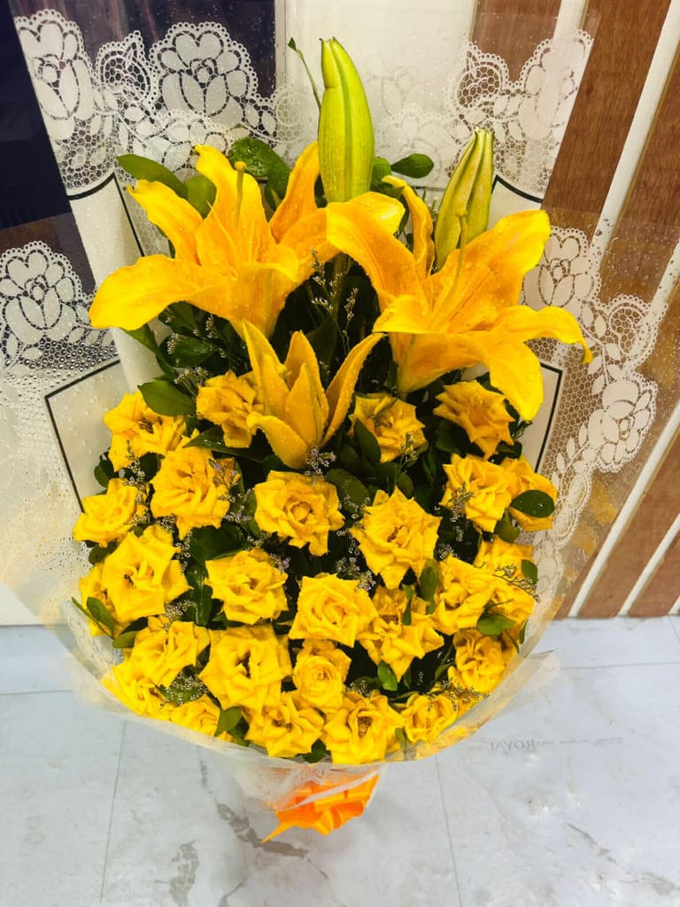 Yellow charm - Image 2