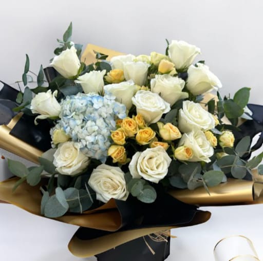 Blooms Of Luxe