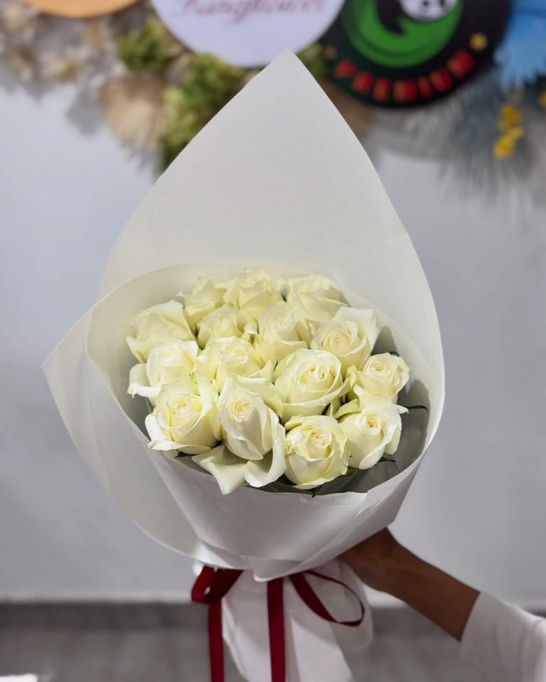 White Charm - Image 2