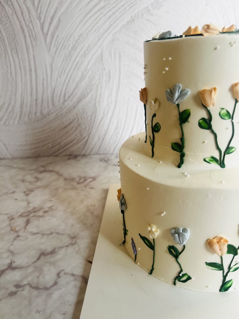 White Floral Tier - Image 2