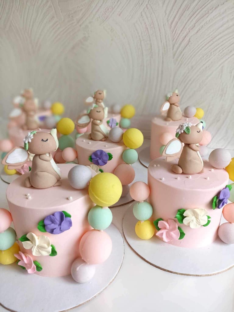 Mini Rabbit Cake - Image 1