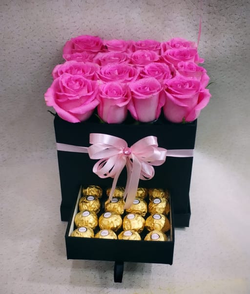 Pink Roses Box with  Chocolate
