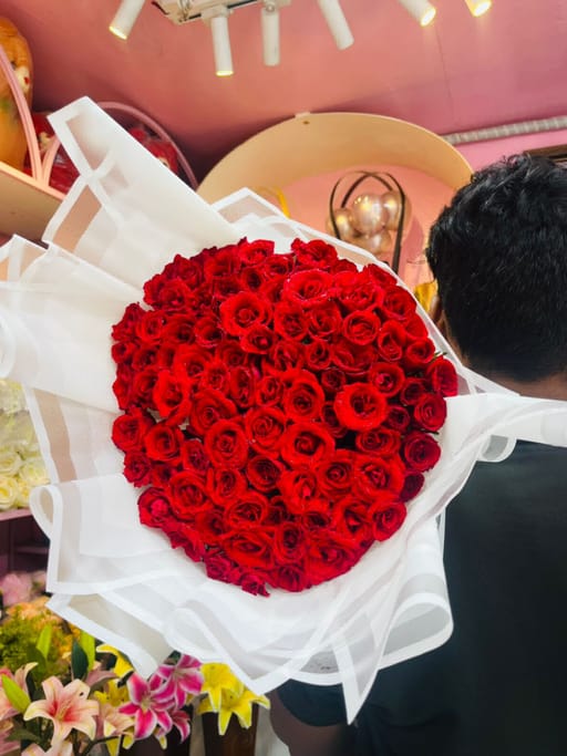 100 Rose Bouquet 