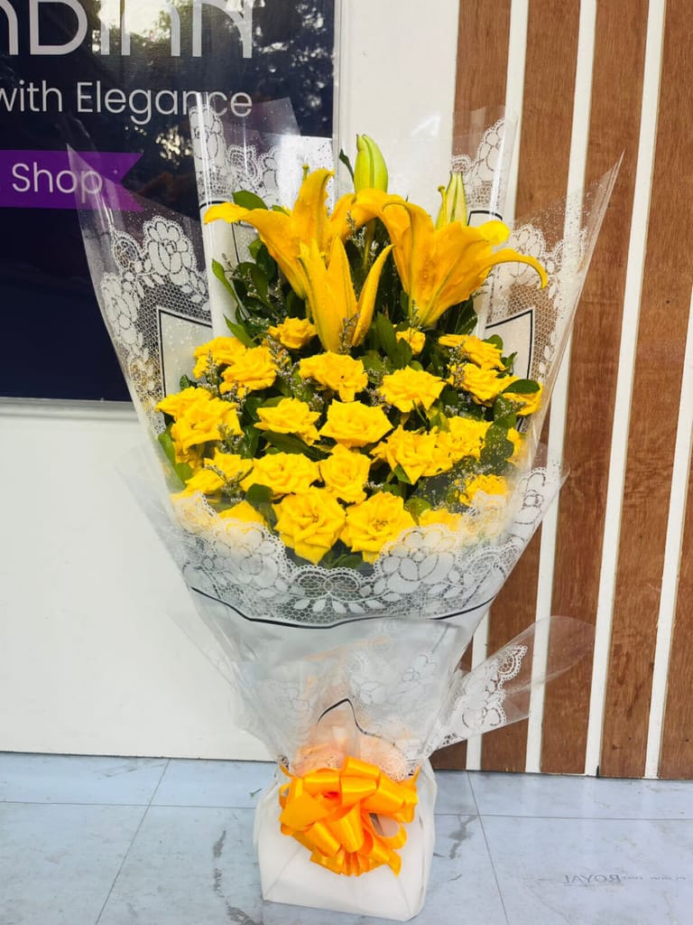 Yellow charm - Image 5