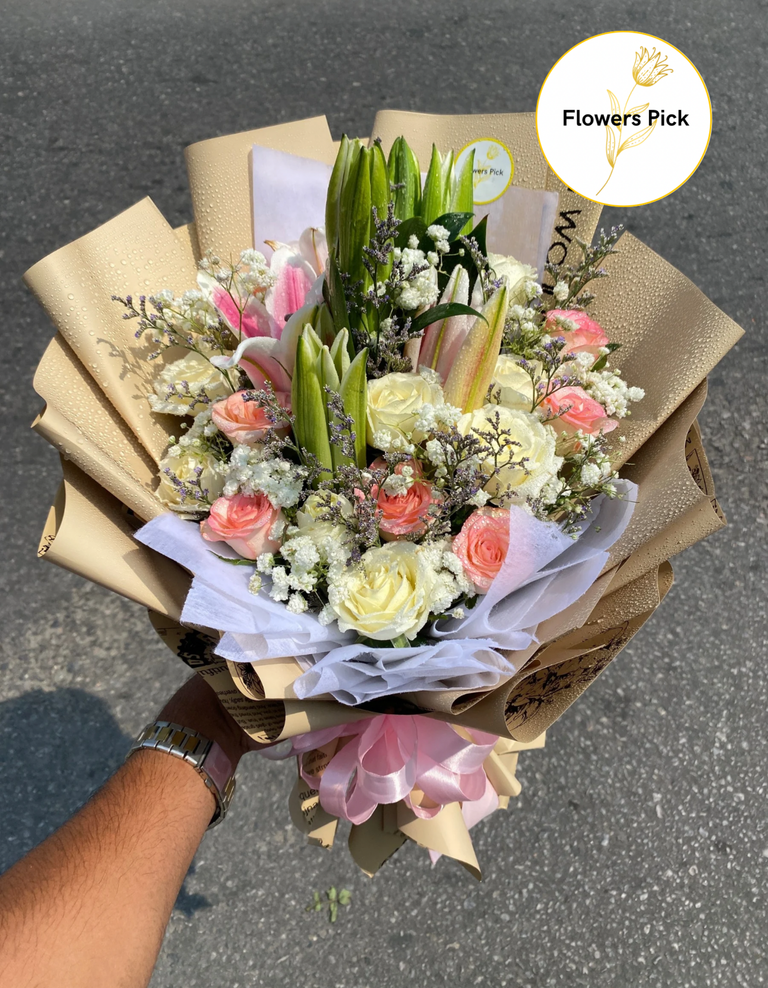 Lily & Roses Bouquet