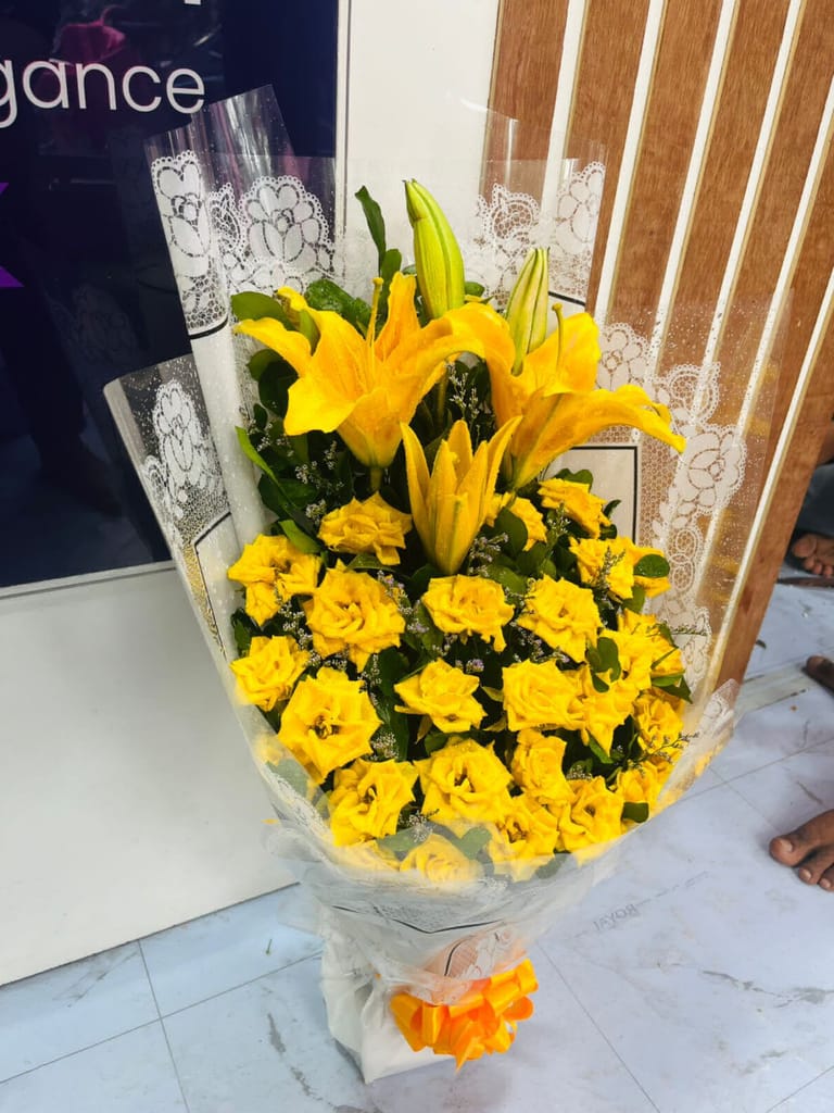 Yellow charm - Image 6