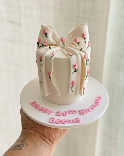 Bow Flower Cake 1.5kg 