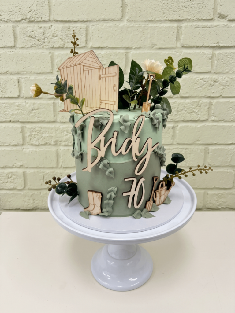 Gardening Cake - Image 1