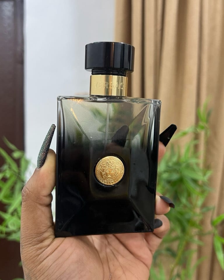 OUD NOIR - Image 1