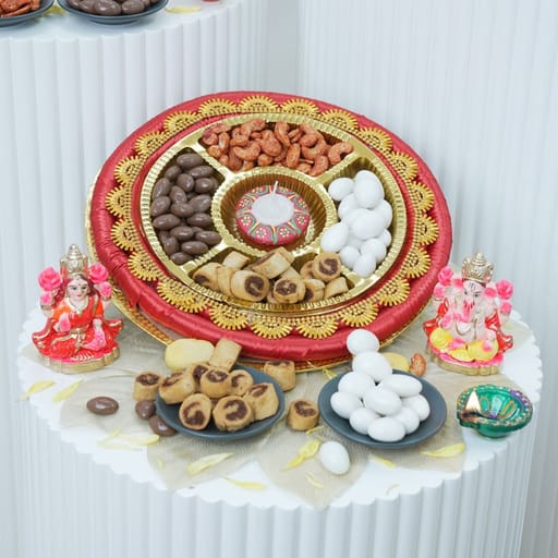 Assorted Festive Dry Fruit & Chocolate