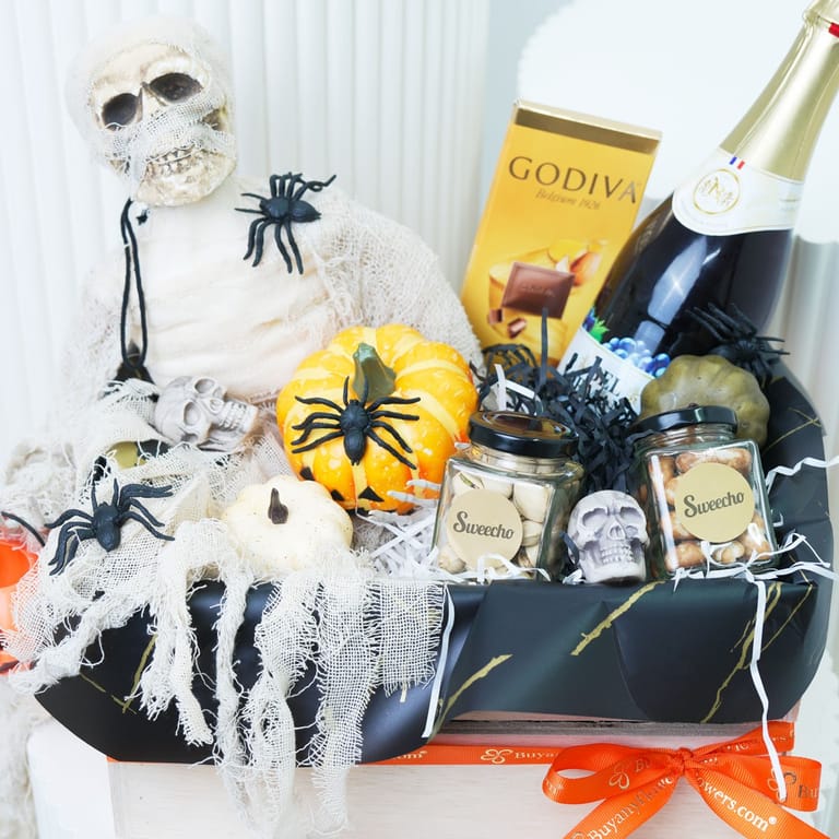 Spooktacular Treat Hamper - Image 2