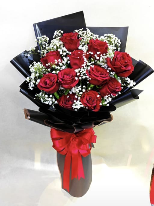 Red Roses Treat