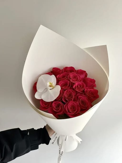 25 Red Rose/Orchid 1