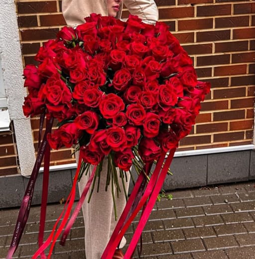 101 Red Roses 