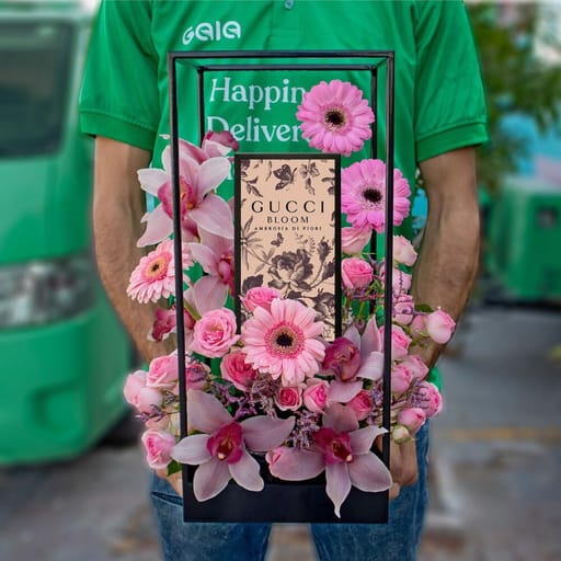 Elegant Gift Stand