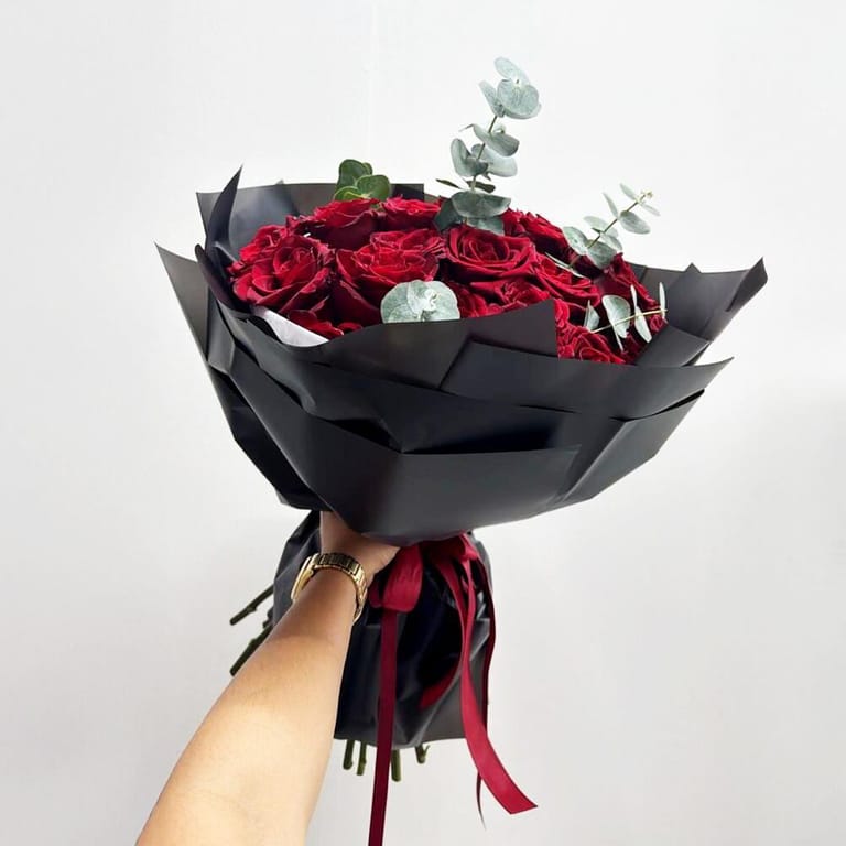 Love Story - Luxury Bouquet - Image 1