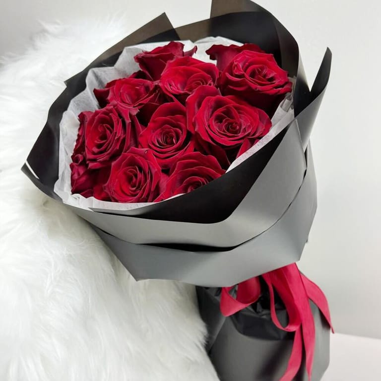 15 Red Roses Premium Bouquet - Image 1