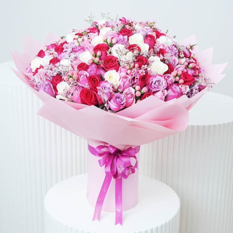 Pretty Lady 151 Roses - Image 1