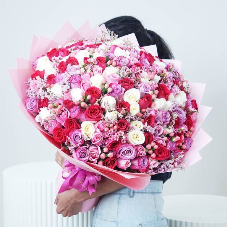 Pretty Lady 151 Roses - Image 2
