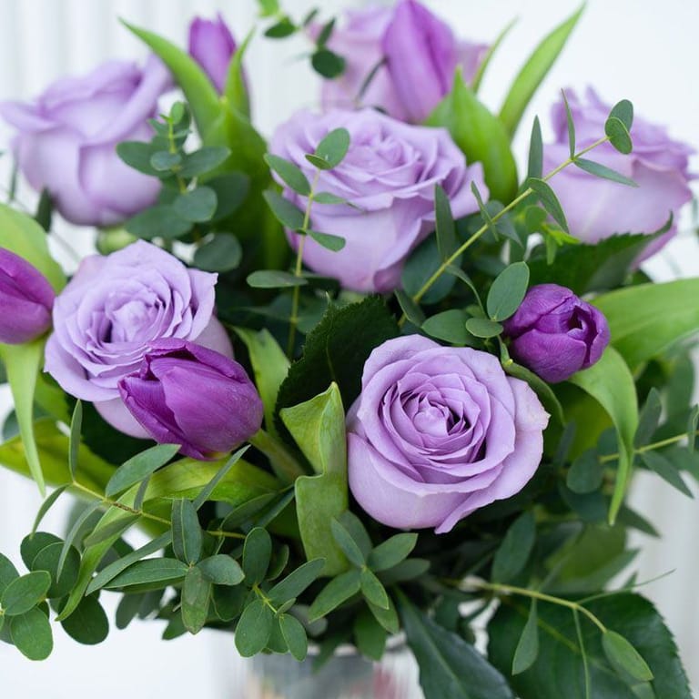 Mauve 11 Roses and Tulips - Image 3