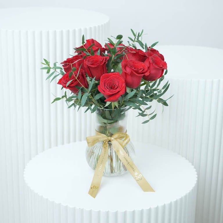 Beauty Red Roses Vase - Image 1