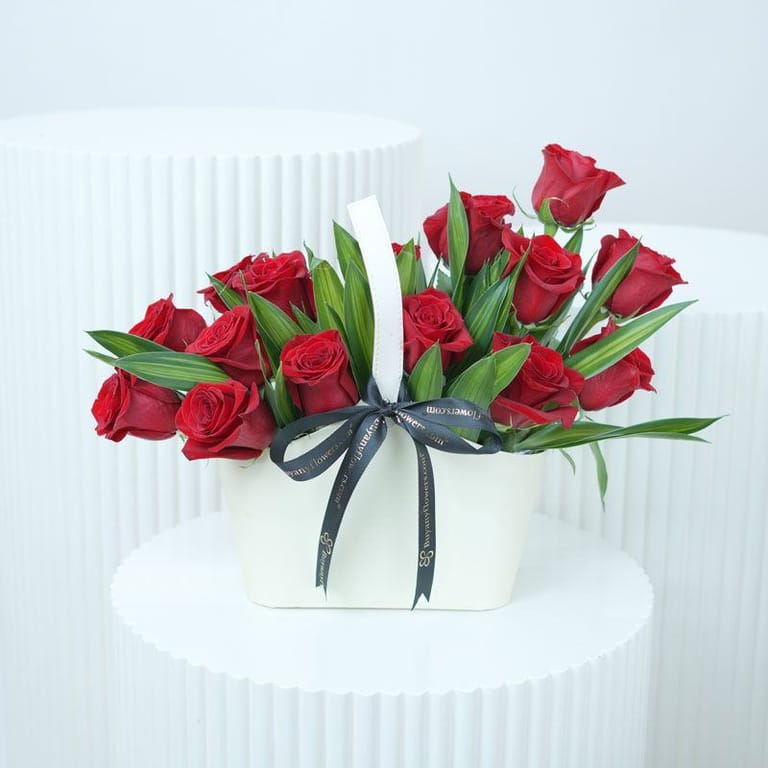 Present 15 Red Roses - Image 2