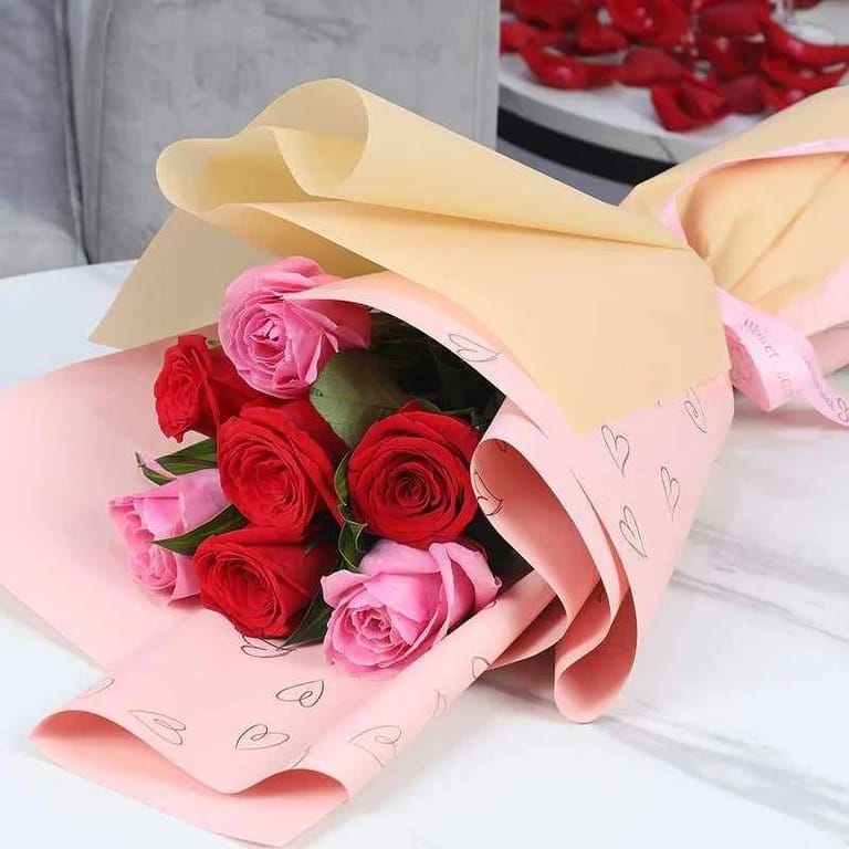 Cutie Pie 7 Roses - Image 3