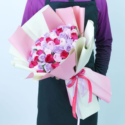 Sweet and Gentle 51 Roses
