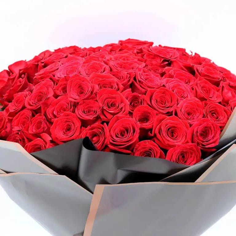 Love Story 101 Red Roses - Image 2