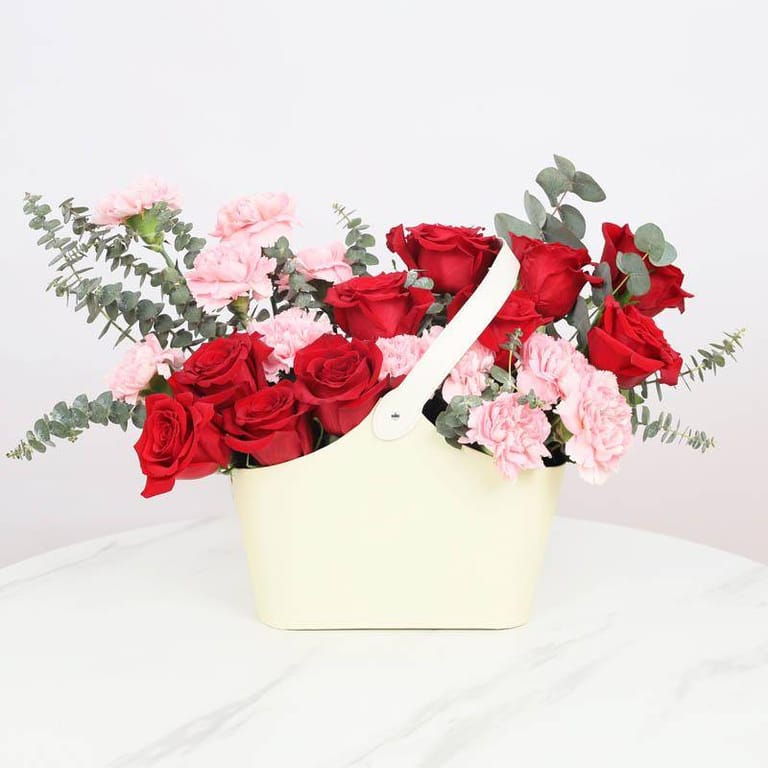 Love Bag 21 Roses and Carnations - Image 1