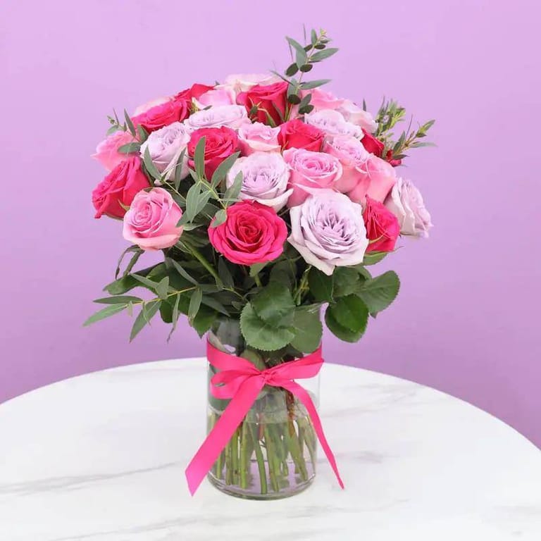Candy 31 Roses in Vase - Image 1