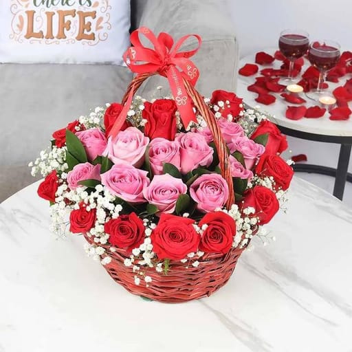 Pure Heart 25 Roses