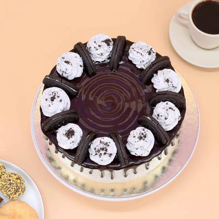Delicious Oreo Cake - Image 3