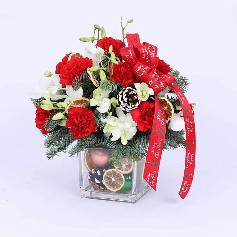 Christmas Flower Arrangement - Image 1