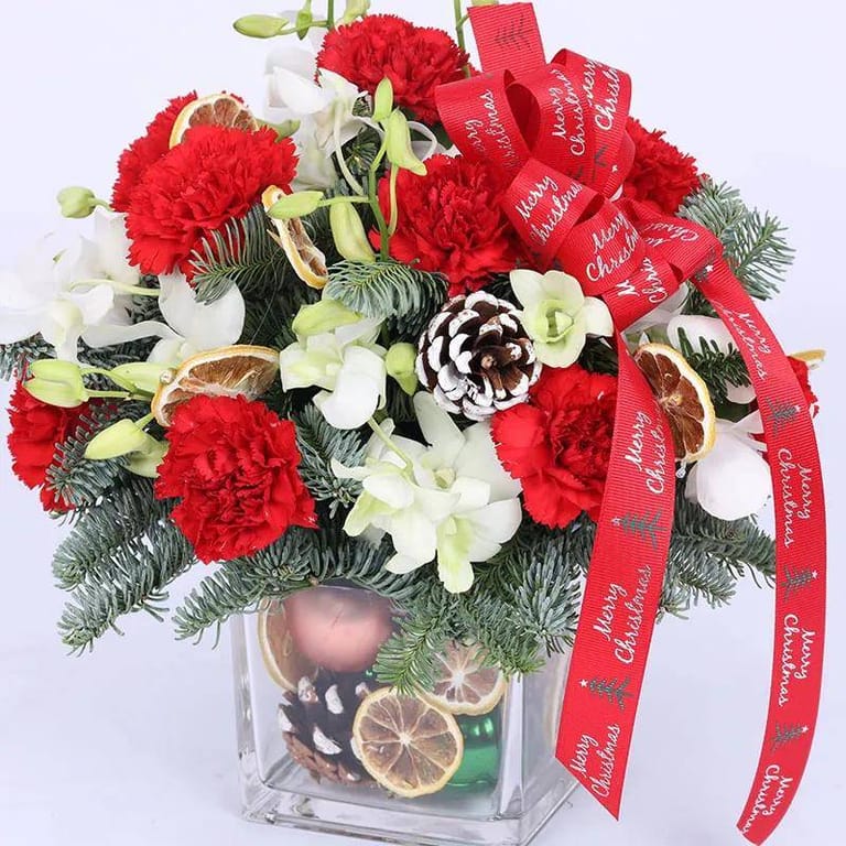 Christmas Flower Arrangement - Image 2