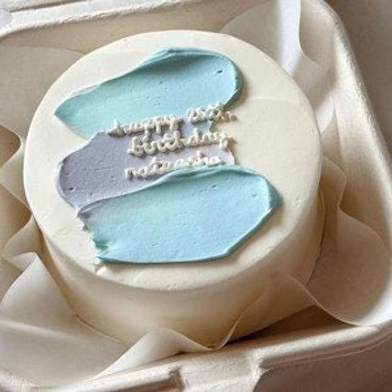 Hello Lunch Box Cake - Image 1