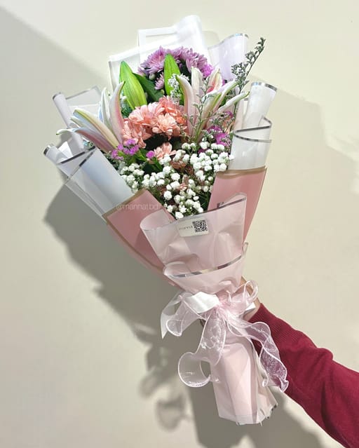 Mini Mixed Lily Bouquet 