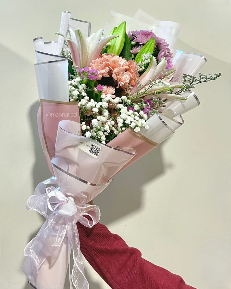 Mini Mixed Lily Bouquet - Image 2