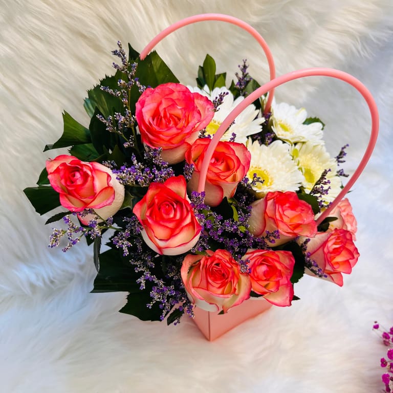 Pink Rose & Gerbera Handy-Box - Image 4
