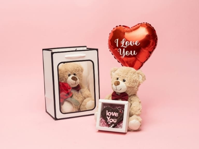 Valentines Teddy Bear Set - Image 1