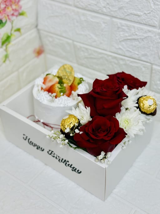 Valentine’s Day Cake Hamper