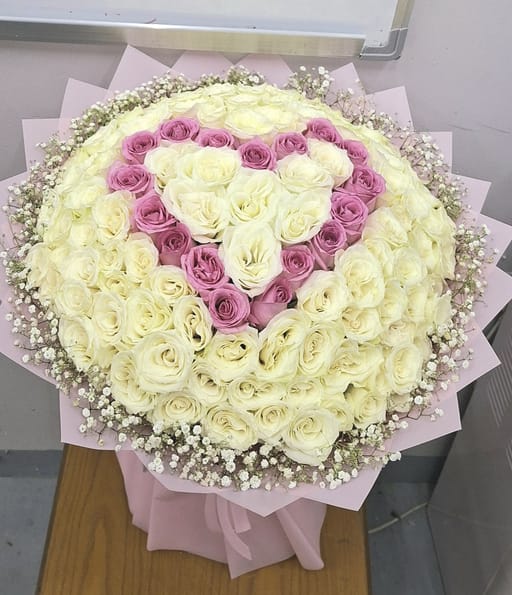 Special White Bloom