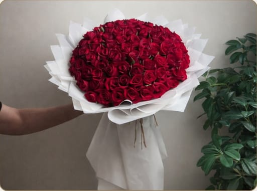 101 Luxury Red Roses Bouquet