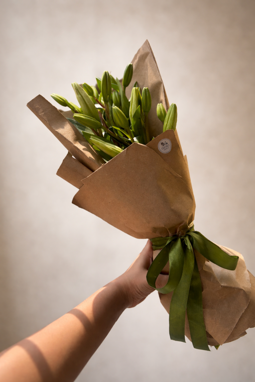 Unbloomed Lily Flower Bouquet 