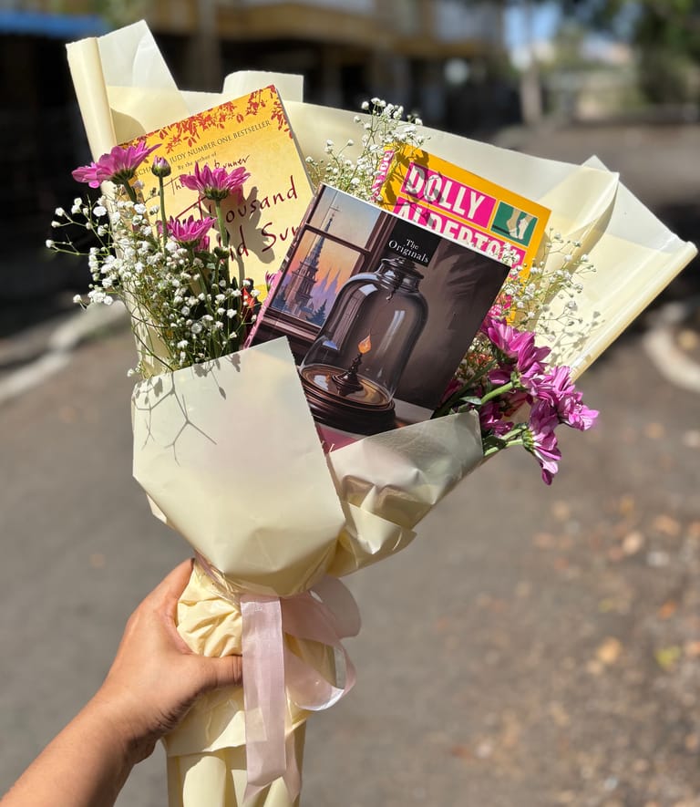 Book Flower Bouquet - Image 1