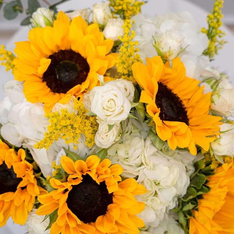 Island Blooms - Image 4